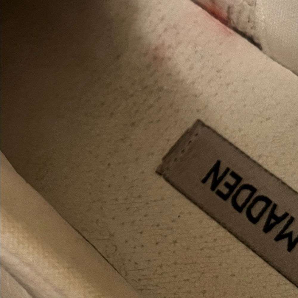 Steve Madden white sneakers . - Picture 6 of 13